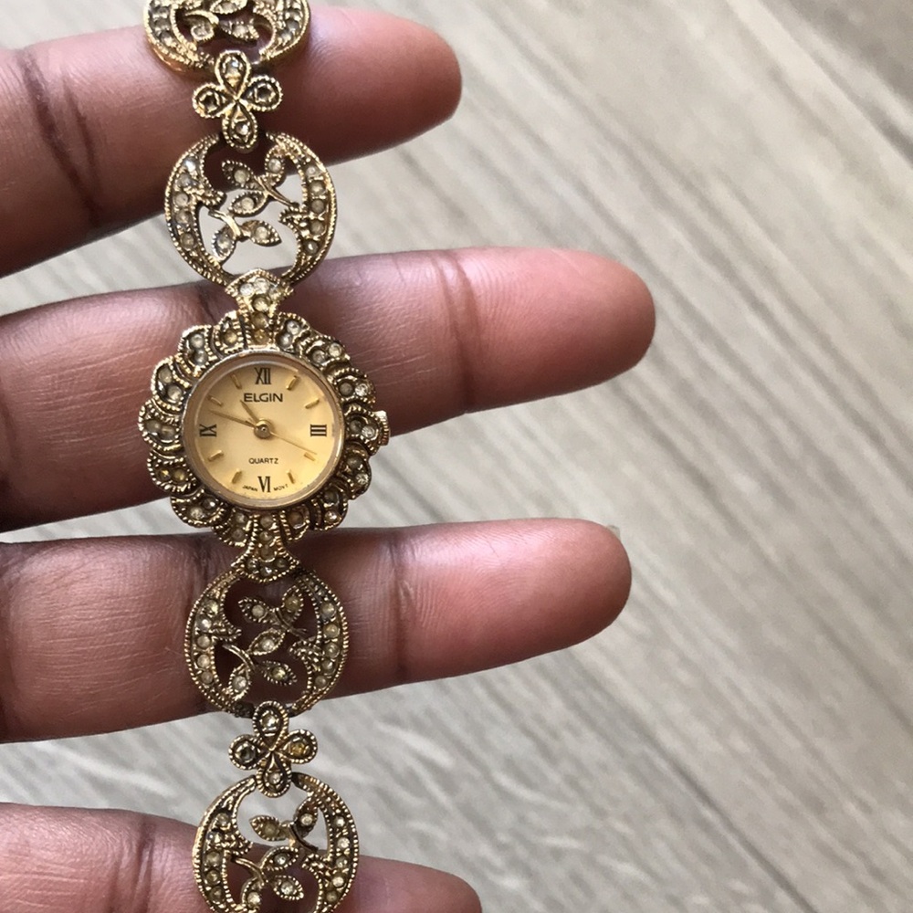 OFFERS WELCOMED Vintage Elgin Miyota Movement Goldtone Quarts Watch NO BATTERY